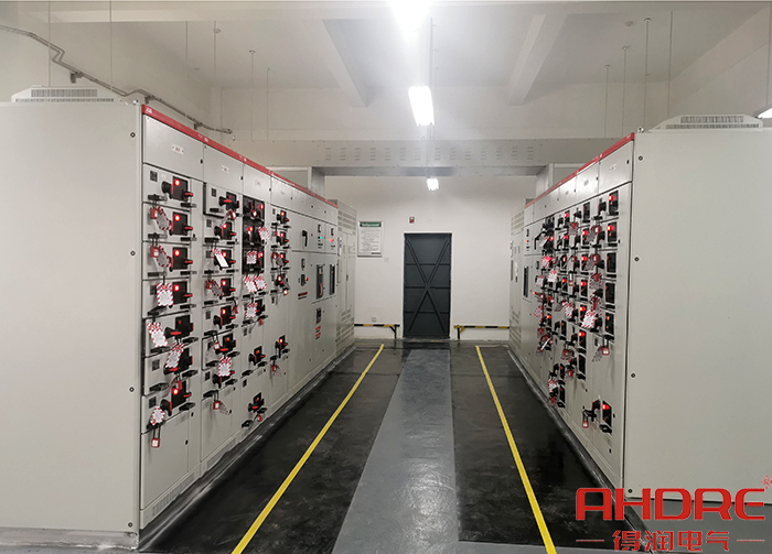 低壓配電柜現(xiàn)場(chǎng)實(shí)物圖.jpg 低壓配電柜現(xiàn)場(chǎng)實(shí)物圖.jpg