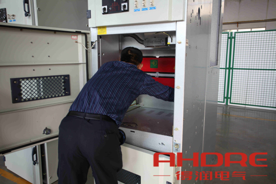 得潤電氣高低壓無功補償電容柜 咨詢電話:4000551777 得潤電氣高低壓無功補償電容柜 咨詢電話:4000551777