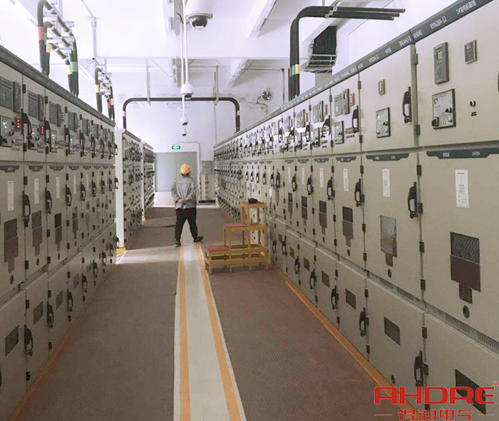 10KV中壓開關柜現場圖.jpg 10KV中壓開關柜現場圖.jpg