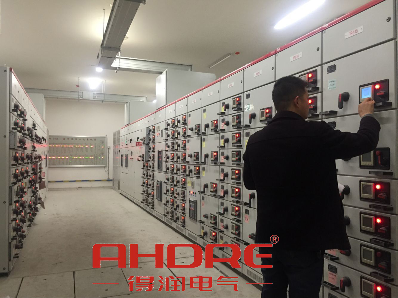 得潤(rùn)電氣　高低壓開(kāi)關(guān)柜成套廠家　咨詢熱線：4000551777　QQ:3176885416