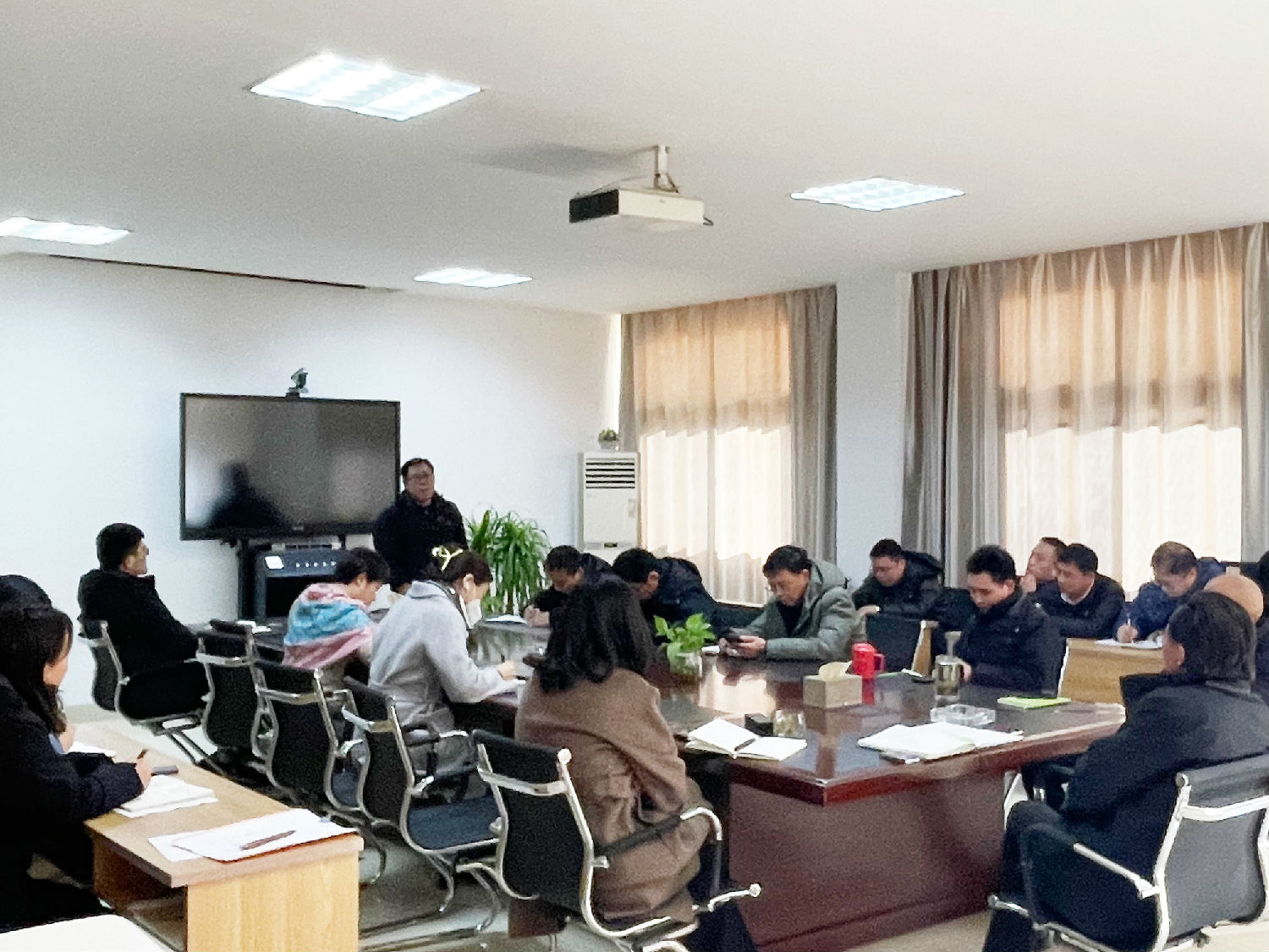 得潤(rùn)電氣開(kāi)工第一場(chǎng)會(huì)議 得潤(rùn)電氣開(kāi)工第一場(chǎng)會(huì)議