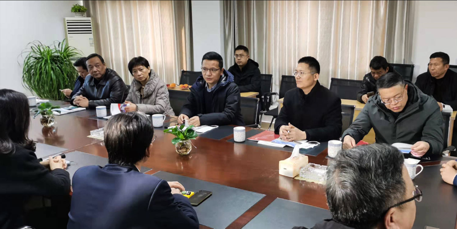 李縣長談論安全生產(chǎn)問題 李縣長談論安全生產(chǎn)問題