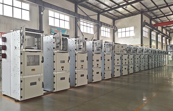 項(xiàng)目中的10kV高壓柜.jpg 項(xiàng)目中的10kV高壓柜.jpg