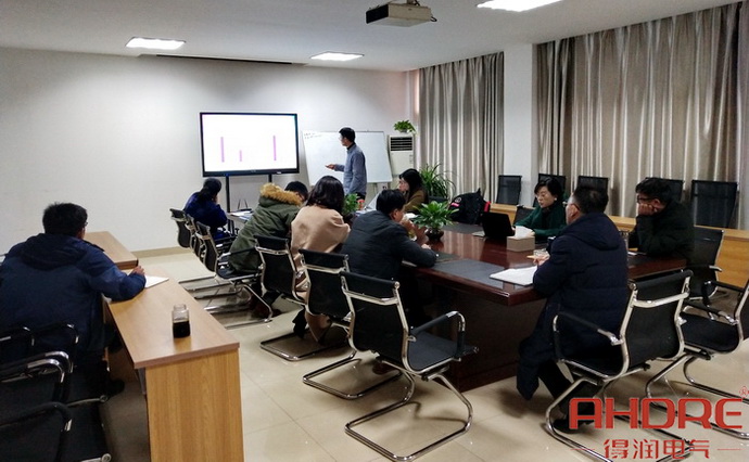 市場(chǎng)部.jpg 市場(chǎng)部.jpg