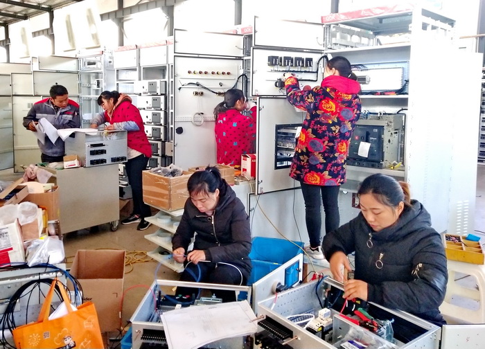 二次員工接線中2.jpg 二次員工接線中2.jpg