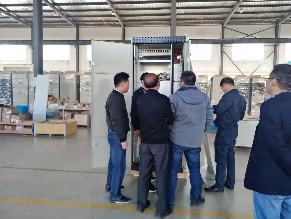 三菱2-小.jpg 三菱2-小.jpg