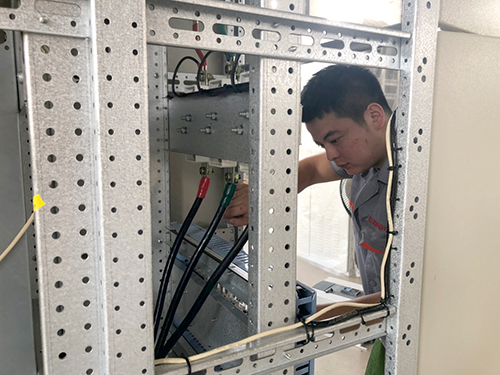 得潤電氣 開關(guān)柜廠家 電話:400-0551-777 qq:3176885416 得潤電氣 開關(guān)柜廠家 電話:400-0551-777 qq:3176885416