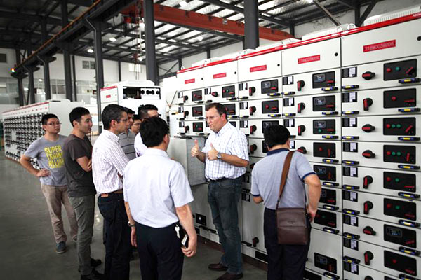 巴西水泥巨頭訪(fǎng)問(wèn)得潤(rùn)電氣 巴西水泥巨頭訪(fǎng)問(wèn)得潤(rùn)電氣