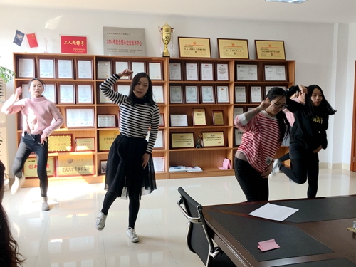 安徽得潤電氣 成套 高低壓開關(guān)柜 廠家 年會彩排 電話:400-0551-777 qq:3176885416 安徽得潤電氣 成套 高低壓開關(guān)柜 廠家 年會彩排 電話:400-0551-777 qq:3176885416