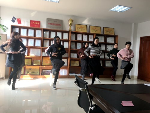 安徽得潤電氣 成套 高低壓開關(guān)柜 廠家 年會彩排 電話:400-0551-777 qq:3176885416 安徽得潤電氣 成套 高低壓開關(guān)柜 廠家 年會彩排 電話:400-0551-777 qq:3176885416