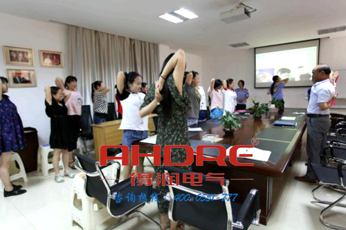 安徽得潤(rùn)電氣 專業(yè)研發(fā)生產(chǎn) 開(kāi)關(guān)柜 補(bǔ)償柜 變頻器 電話:400-0551-777 QQ:3176885416 安徽得潤(rùn)電氣 專業(yè)研發(fā)生產(chǎn) 開(kāi)關(guān)柜 補(bǔ)償柜 變頻器 電話:400-0551-777 QQ:3176885416