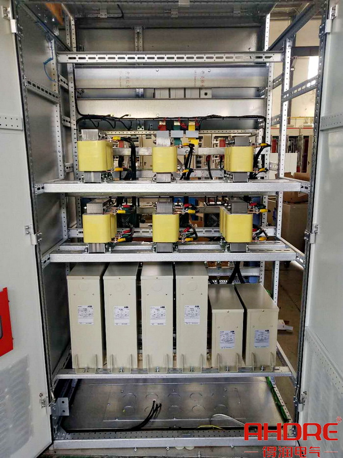 電容柜背面 得潤(rùn)電氣 400-128-7988 電容柜背面 得潤(rùn)電氣 400-128-7988