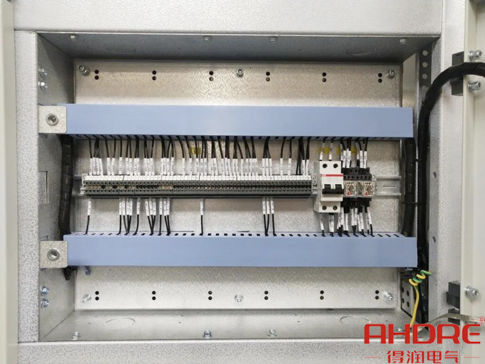 自動旁路柜的PLC控制系統(tǒng).jpg 自動旁路柜的PLC控制系統(tǒng).jpg