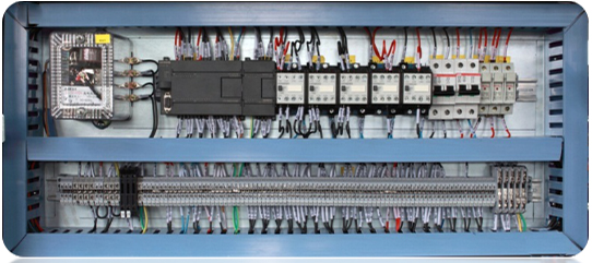無功自動補(bǔ)償柜的PLC控制系統(tǒng).jpg 無功自動補(bǔ)償柜的PLC控制系統(tǒng).jpg
