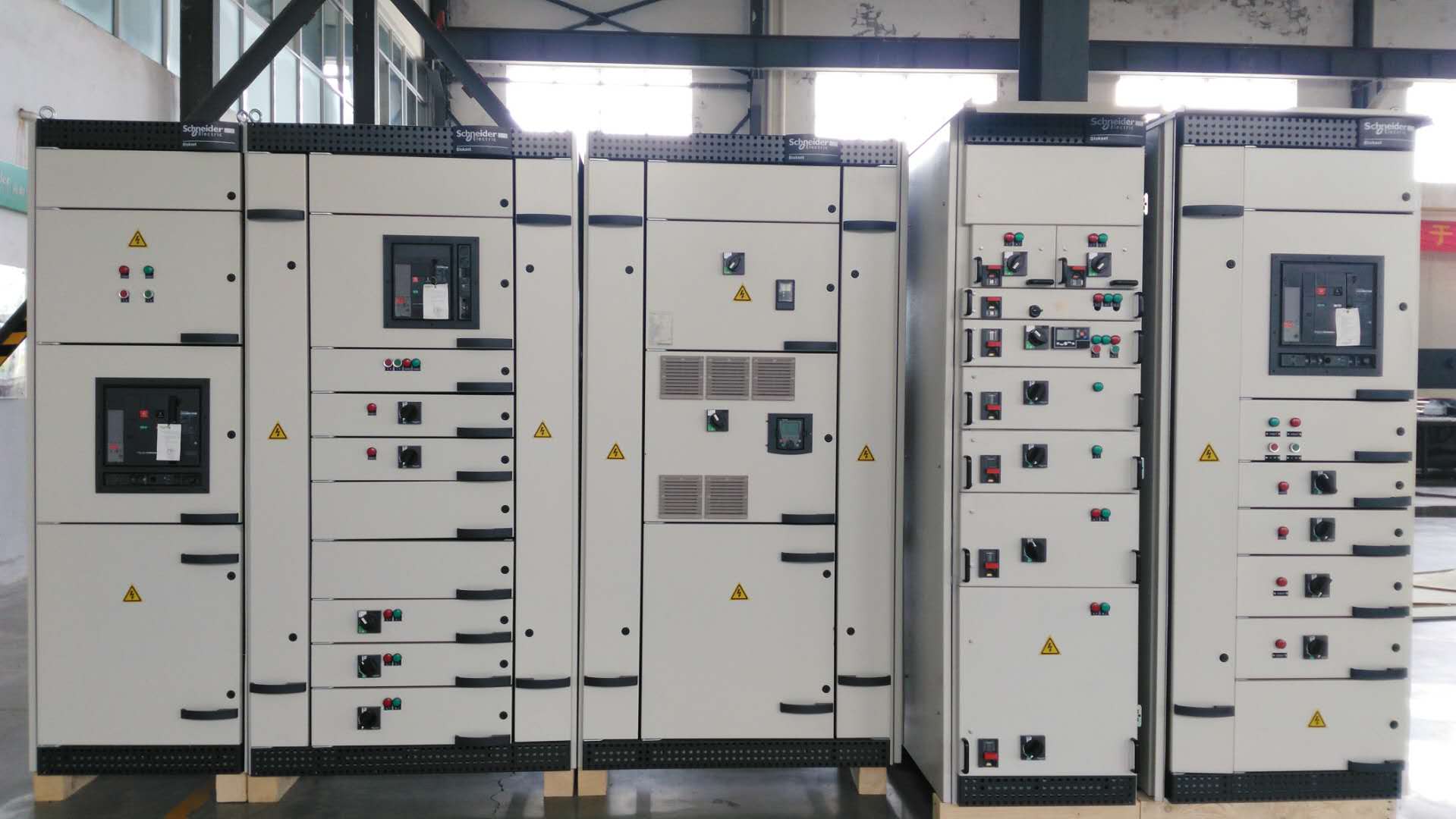 施耐德低壓柜，blokset型號 得潤電氣樣柜