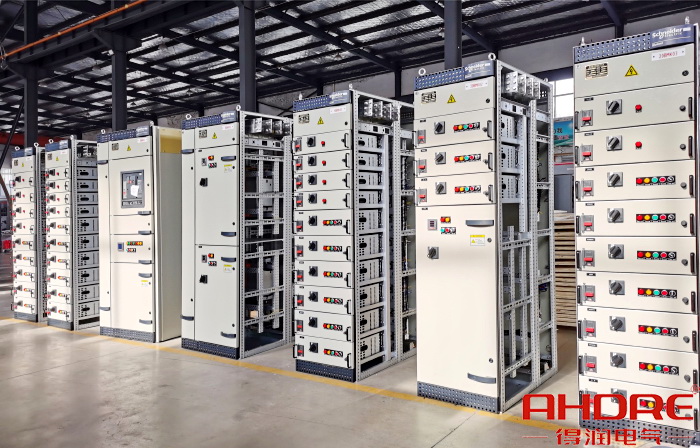 Blokset低壓開關(guān)柜實(shí)物圖.jpg Blokset低壓開關(guān)柜實(shí)物圖.jpg