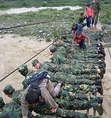 得潤(rùn)電氣 專注開關(guān)柜配電箱30年 聯(lián)系電話:400-0551-777 qq:3176885416 得潤(rùn)電氣 專注開關(guān)柜配電箱30年 聯(lián)系電話:400-0551-777 qq:3176885416