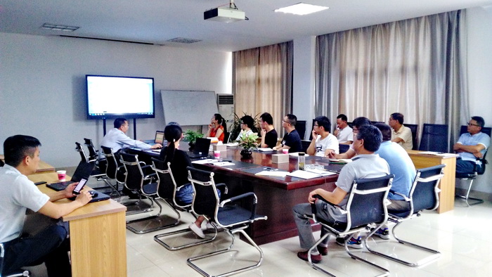 雙方進(jìn)行技術(shù)交流討論 雙方進(jìn)行技術(shù)交流討論