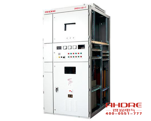 隨著電網(wǎng)供電質(zhì)量進(jìn)一步加強(qiáng)，為了節(jié)約電能，提高電能的利用率，各企業(yè)積極的在中壓系統(tǒng)采取電容集中補(bǔ)償有力措施，以利功率因數(shù)的提高。這樣企業(yè)就需要找生產(chǎn)無功補(bǔ)償裝置廠家購買無功補(bǔ)償裝置。安徽得潤電氣技術(shù)有限公司就是一家有實(shí)力的無功補(bǔ)償裝置生產(chǎn)廠家。下面介紹一下得潤電氣無功補(bǔ)償裝置產(chǎn)品的優(yōu)勢在哪里？